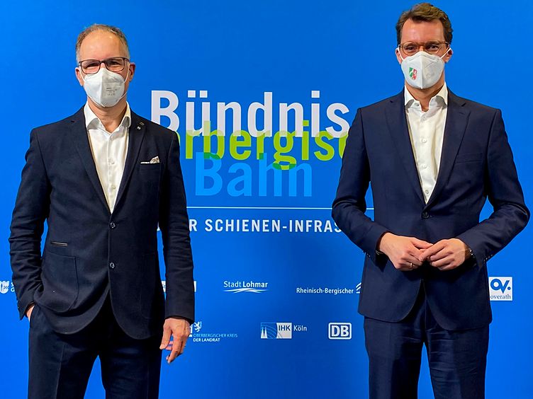 NVR-Geschäftsführer Dr. Reinkober und Verkehrsminister Wüst